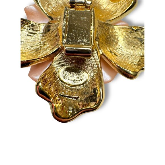 Nolan Miller Peach Gardenia Layered Enamel Lucite Flower Brooch Necklace Enhance - Picture 3 of 11